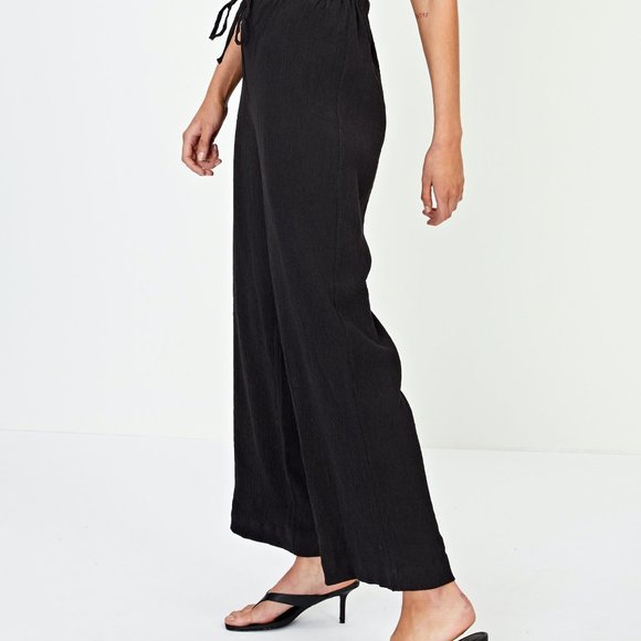 Textured Drawstring Pants - Picture 4 of 6